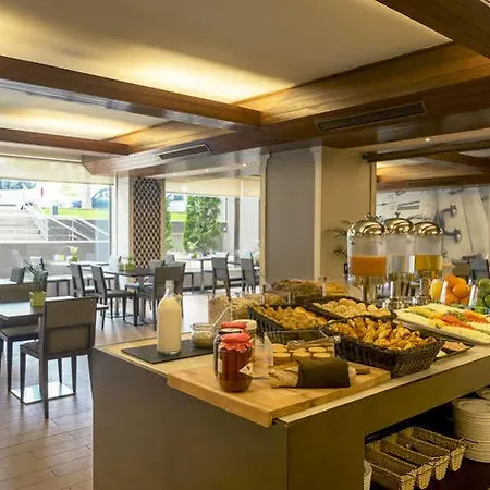Hotel Hf Tuela Ala Sul 3*